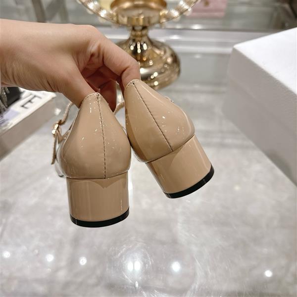 20251127171539504 270